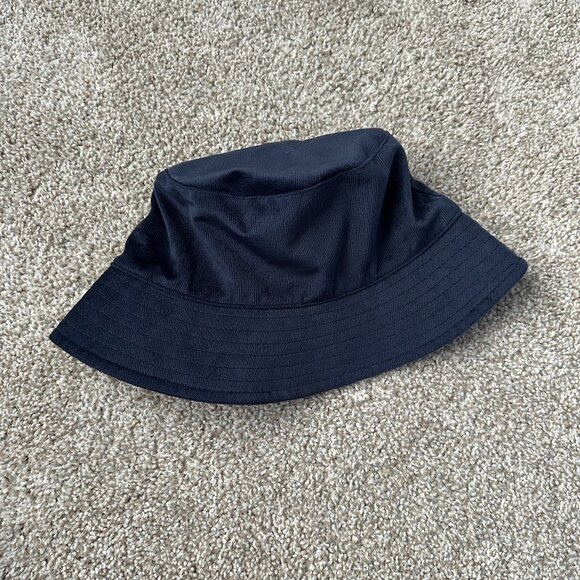 NEW anthropologie velvet bucket hat ?